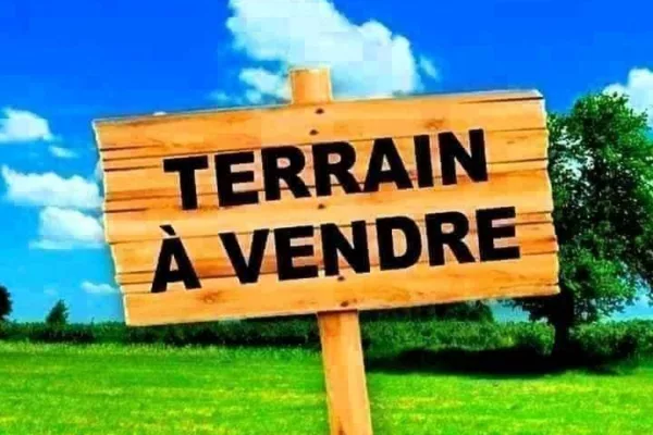 Terrain commercial à vendre