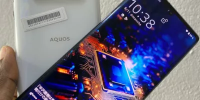 Sharp aquos r6 5g