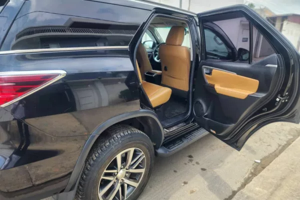 Toyota Fortuner 2021