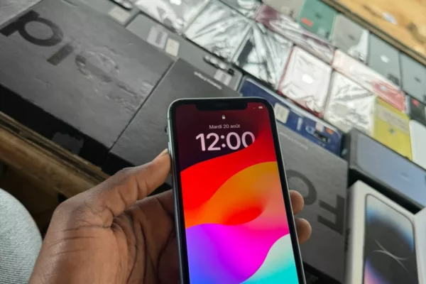 iPhone XR 64 giga tout passe