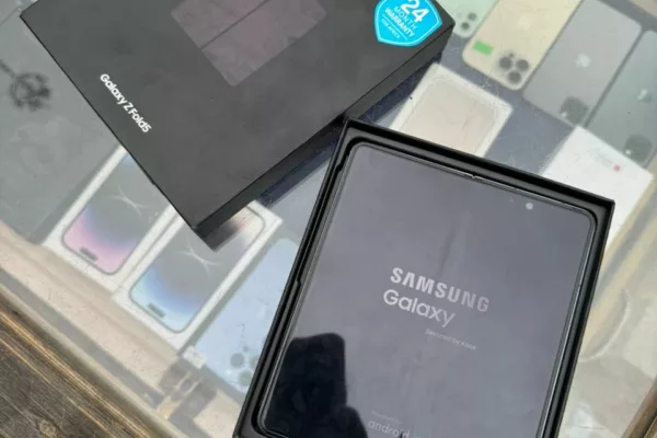 Samsung galaxy Z fold5 256 giga