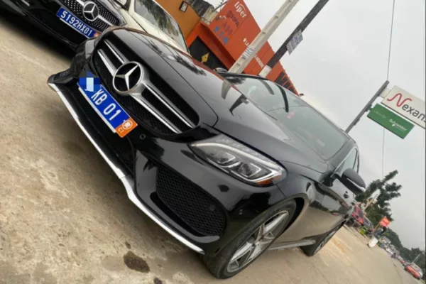 Mercedes C300 année 2016