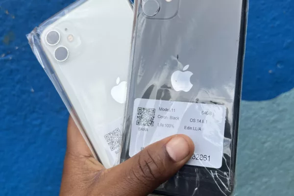 iPhone 11 64giga quasi neuf