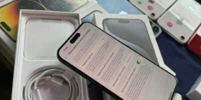 iPhone XS Max 64giga juste descellé