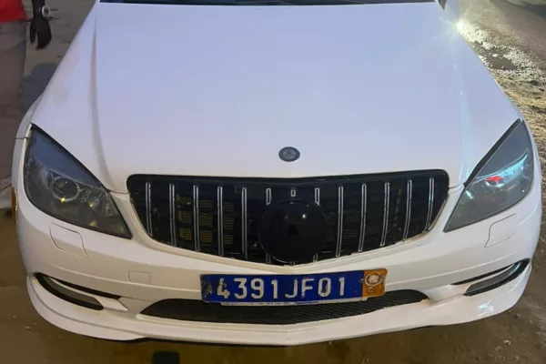 Rapide Mercedes C300 Année 2008 • Boîte Automatique 6 Cylind