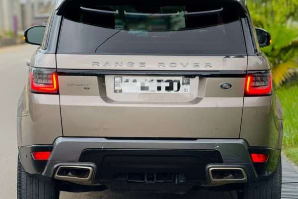 2021. RANGE ROVER SPORT HSE