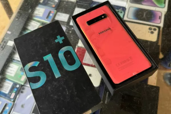 Samsung S10plus 128giga / 8giga ram