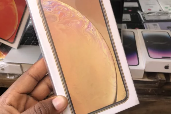 iPhone XR 64giga scellé