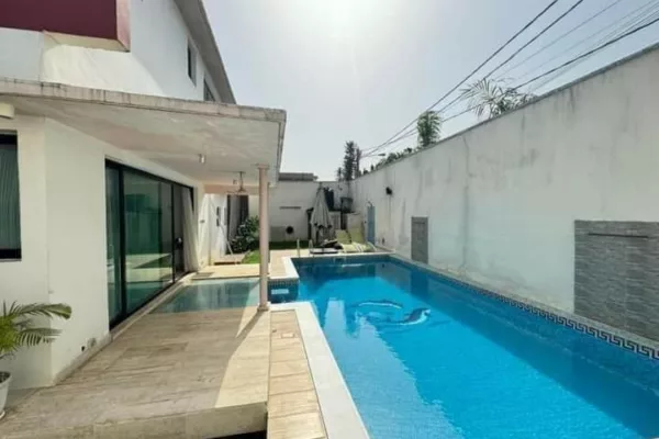 Duplex F5 avec piscine à louer à Bonoumin