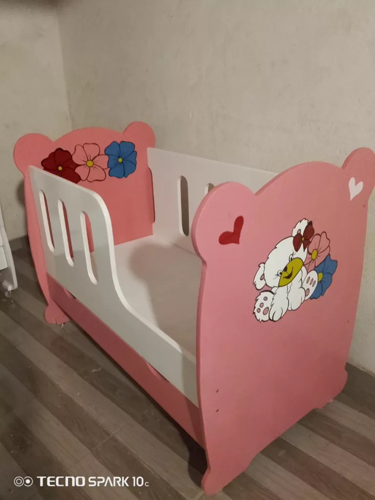 BERCEAUX -PLACARDS -COMMODES