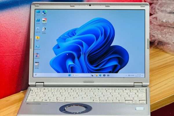 PC PANASONIC CORE i5 RAM 8 GIGA