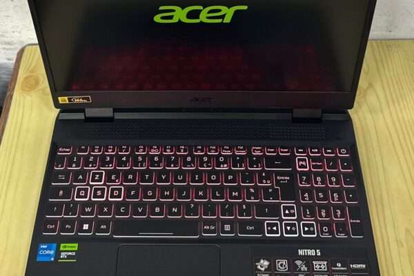 Gamer ACER Nitro AN515-58 core i5 12Th génération RTX 4060 8Gb dédiée quasiment neuf