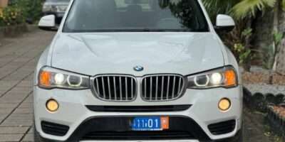 BMW X3 2015 Automatique Essence 4 Cylindres climatisé