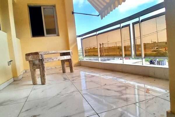 Location appartement 3 pièces à Cocody Angré, près du nouveau CHU DJOROGOBITÉ