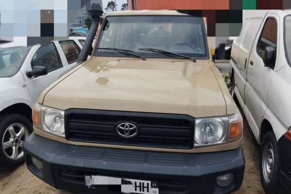 Vente Toyota Land cruiser j79 année 2015 diesel boîte manuel