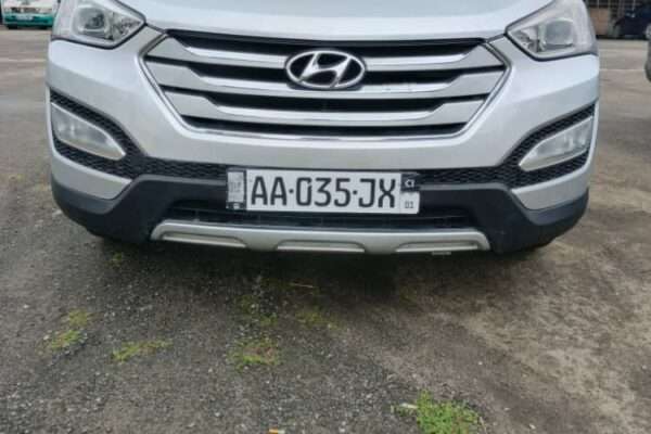 Location hyundai Santa fe 7 places assises