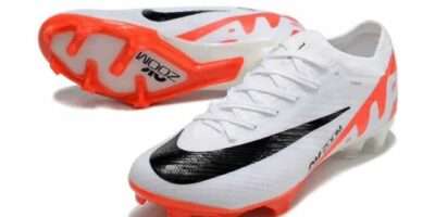 Paires de crampons Nike (40a45)