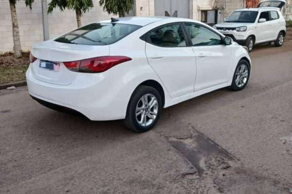 Hyundai Elantra 2011