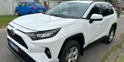 TOYOTA RAV4 LIMITED 2019