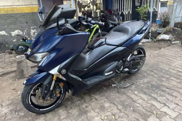 Yamaha moto TMAX