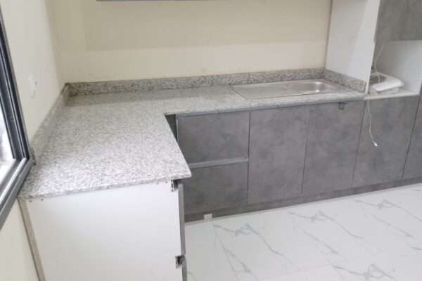 Vente et pose : marbre, granite et quartz.