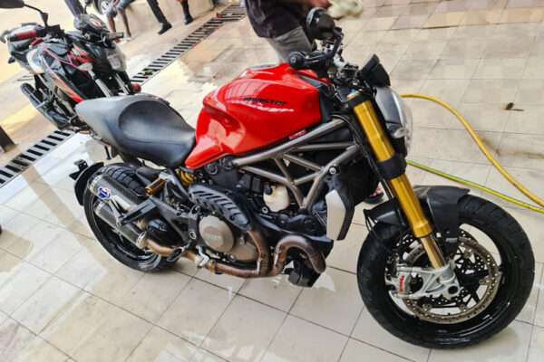 Ducati 1200 Monster s année 2019