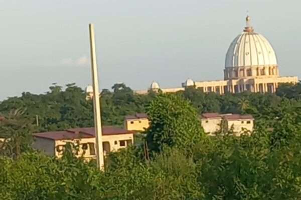 Terrain en vente yamoussoukro vers basilique