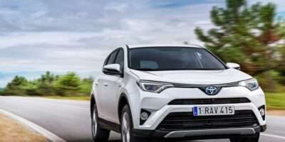 TOYOTA RAV4 HYBRID EN LOCATION