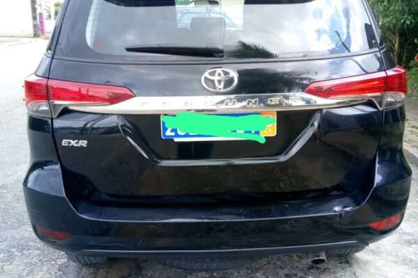 Toyota fortuner en vente