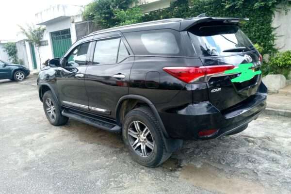 Toyota fortuner en vente