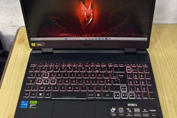 Gamer ACER Nitro AN515-58 core i5 12Th génération RTX 4060 8Gb dédiée quasiment neuf