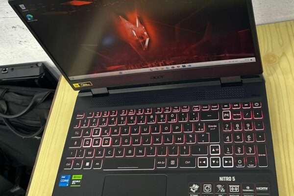 Gamer ACER Nitro AN515-58 core i5 12Th génération RTX 4060 8Gb dédiée quasiment neuf