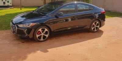 Voiture (hyundai Elantra 2018) en vente