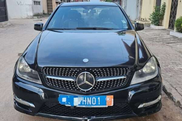 MERCEDES C300 en vente