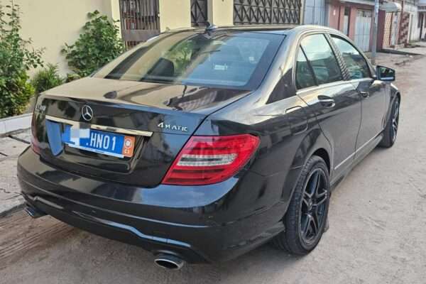 MERCEDES C300 en vente