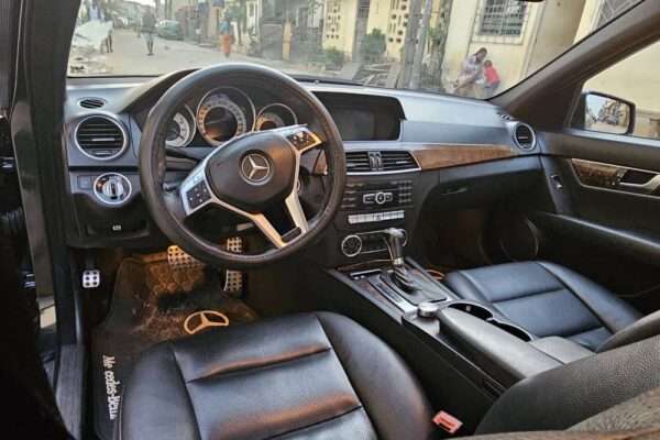 MERCEDES C300 en vente