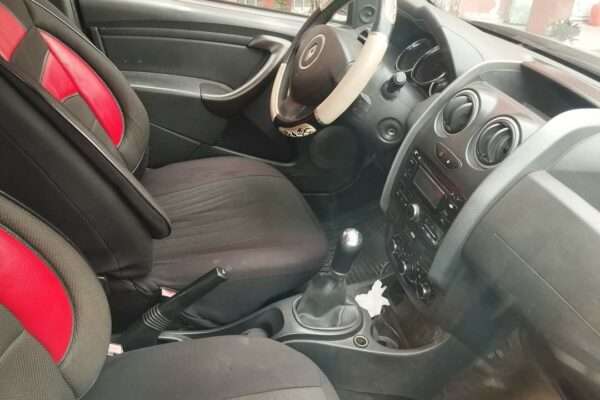 Vend RENAULT DUSTER ANNÉE 2016 boite manuelle