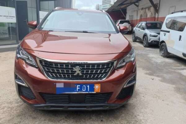 Vend Peugeot 3008 boite automatique 2020