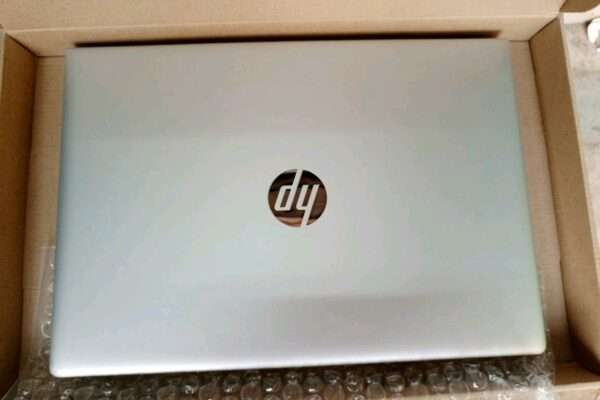 HP PROBOOK 640G4 CORE i5 7eGeneration RAM 16giga