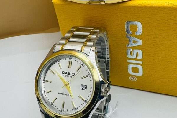 Montre Casio et Montblanc