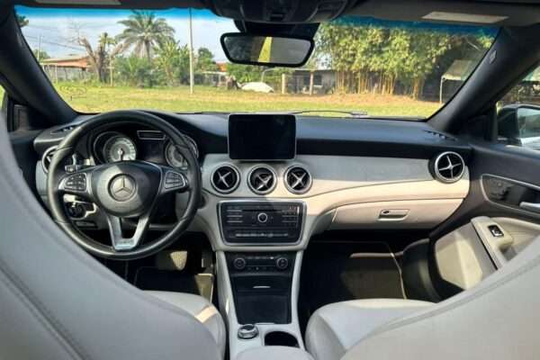 MERCEDES-BENZ CLA 250( en vente)