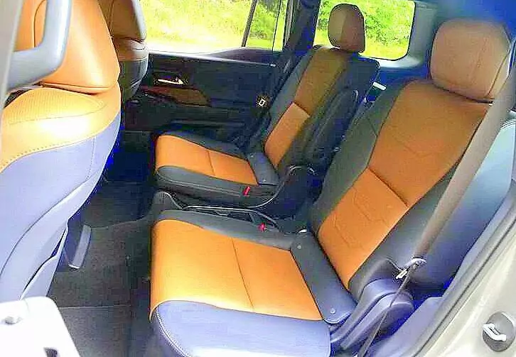 LEXUS GX550 2025
