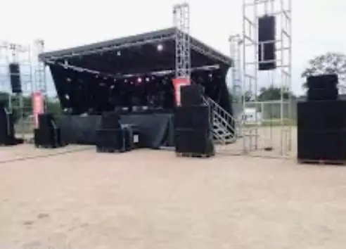 Location de podium 6m/4m