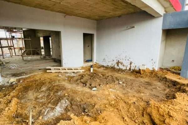 VILLA DISPONIBLE