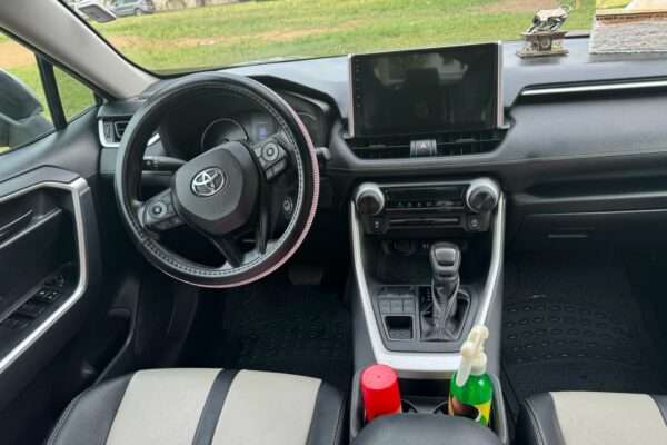 Vente voiture Rav 4 2019/2020 (Hors taxe)