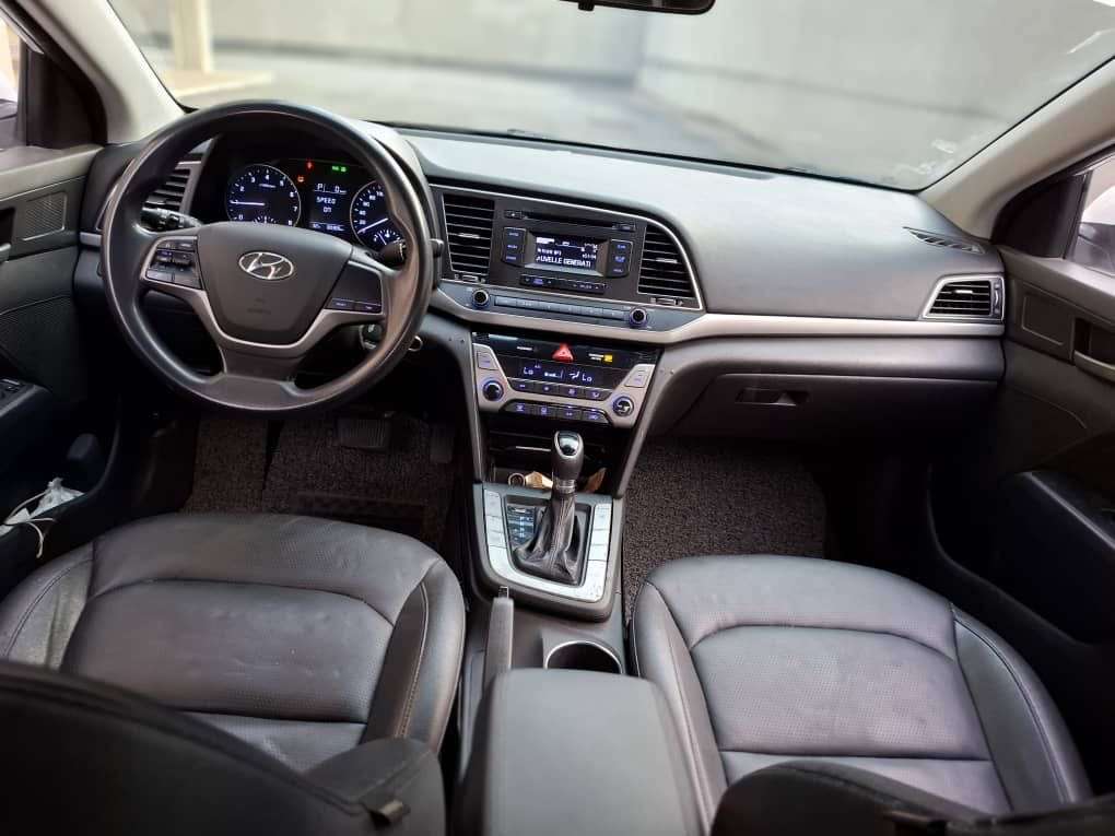 Hyundai Avante Année 2019