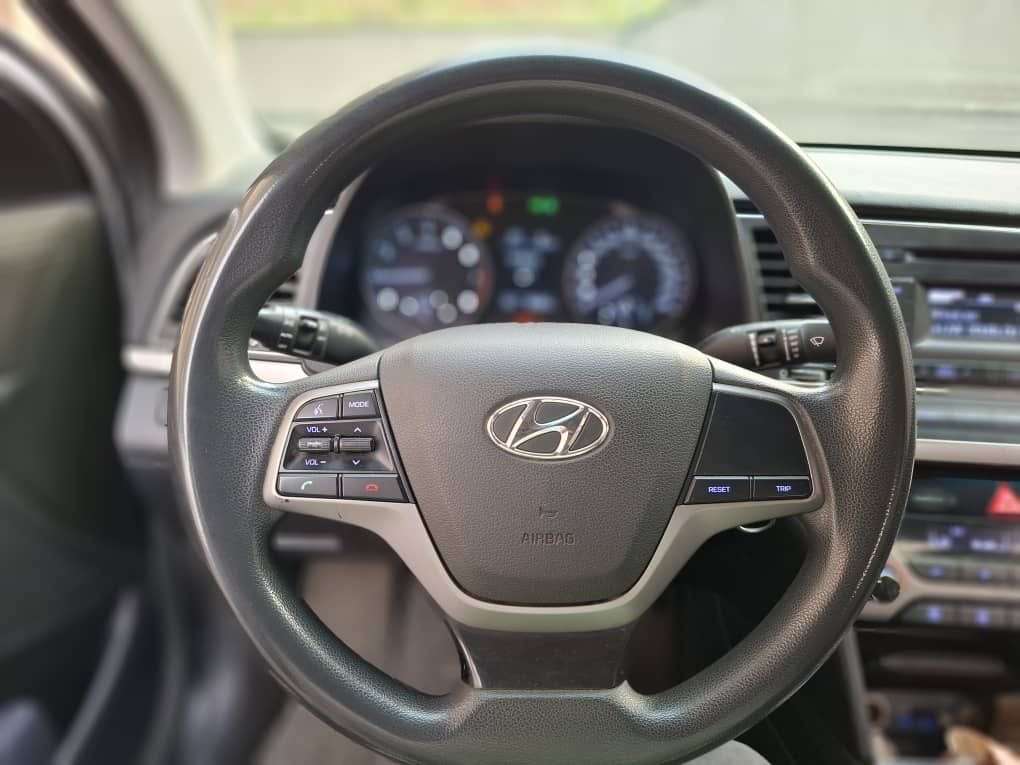 Hyundai Avante Année 2019