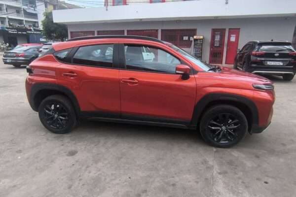 Toyota starlet Cross année 2025 boite automatique