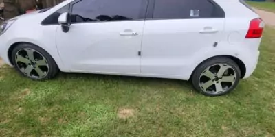 KIA Rio arrondis année 2020 boite automatique