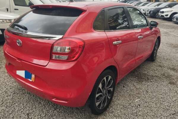 Toyota starlet année 2022 boite automatique